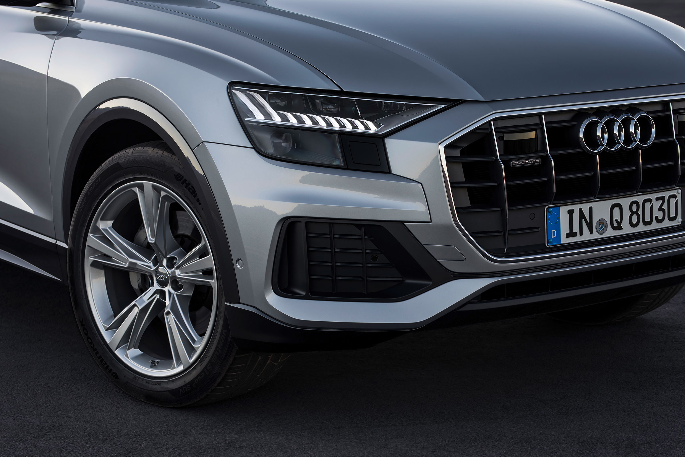 Audi Q8 – headlights