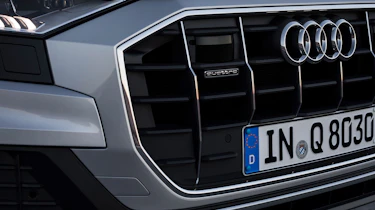 Audi Q8 – grille