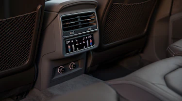 Audi Q8 – rear interior