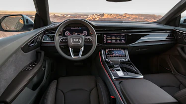 Audi Q8 – interior