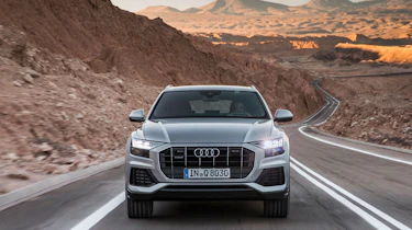 Audi Q8 – front