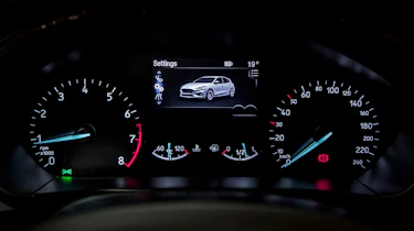 Ford Focus ST-Line review - dials