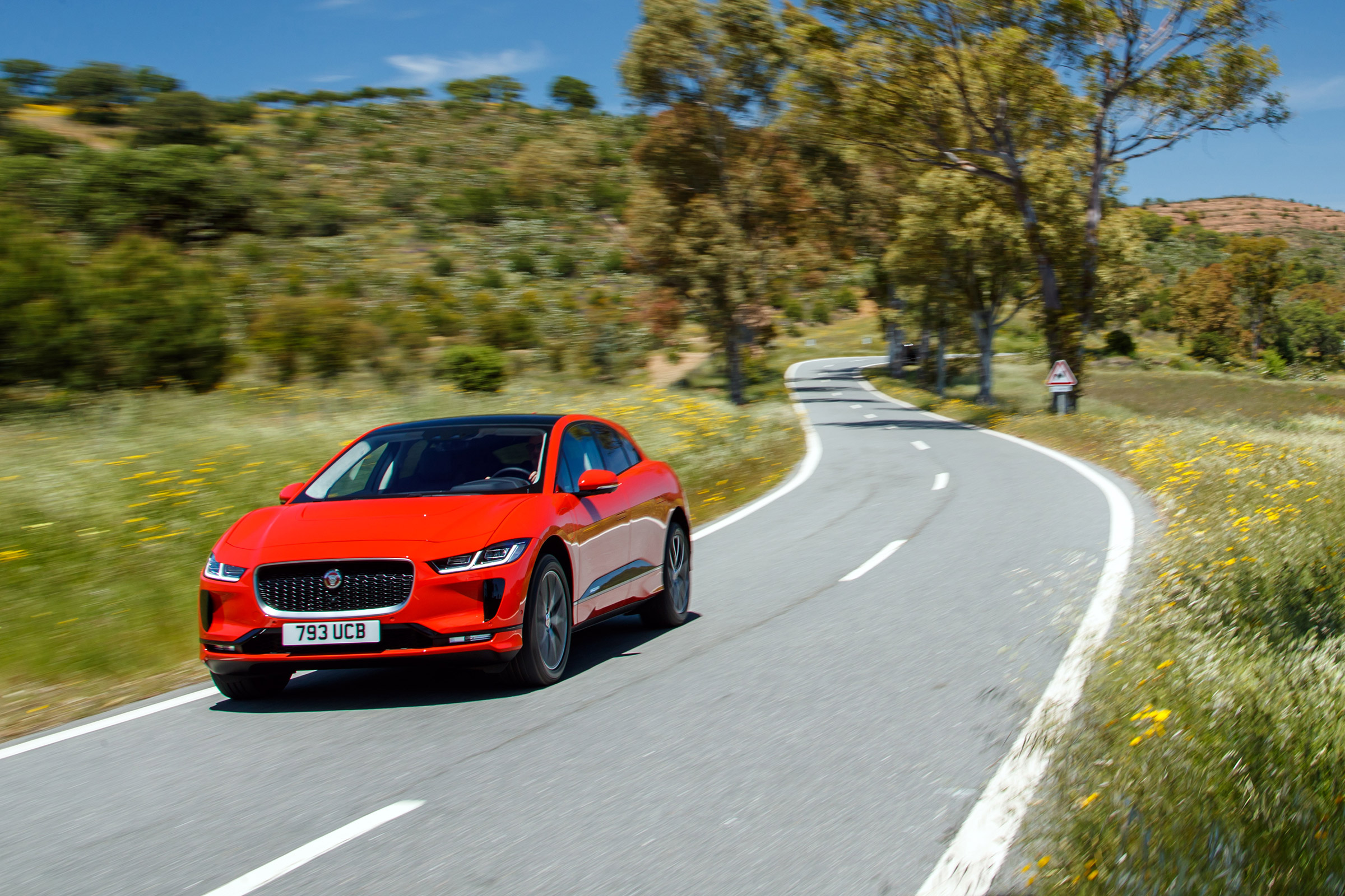 Jaguar I-Pace driving - front tracking