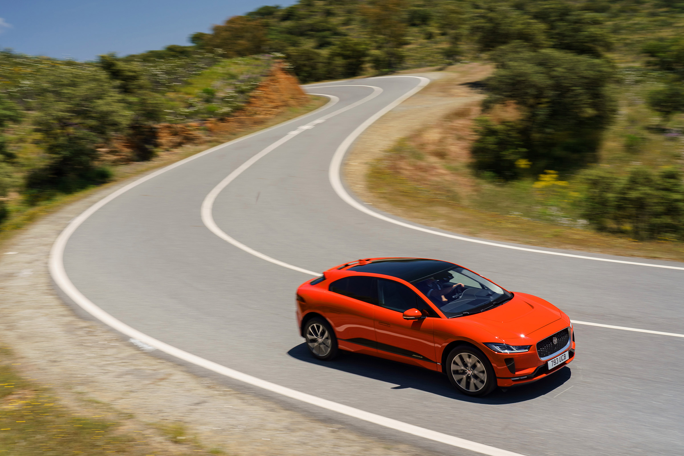 Jaguar I-Pace driving - cornering