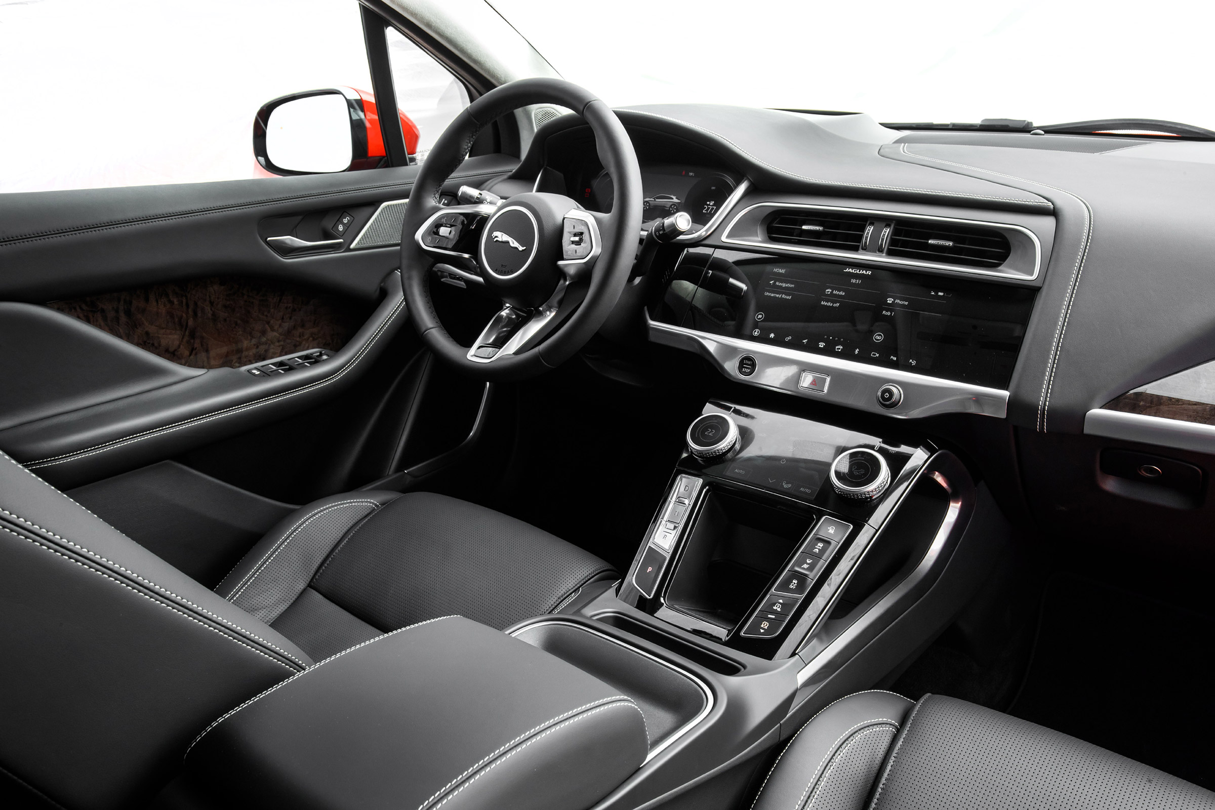Jaguar I-Pace driving - interior