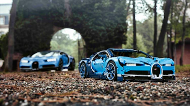 Lego Bugatti Chiron - front