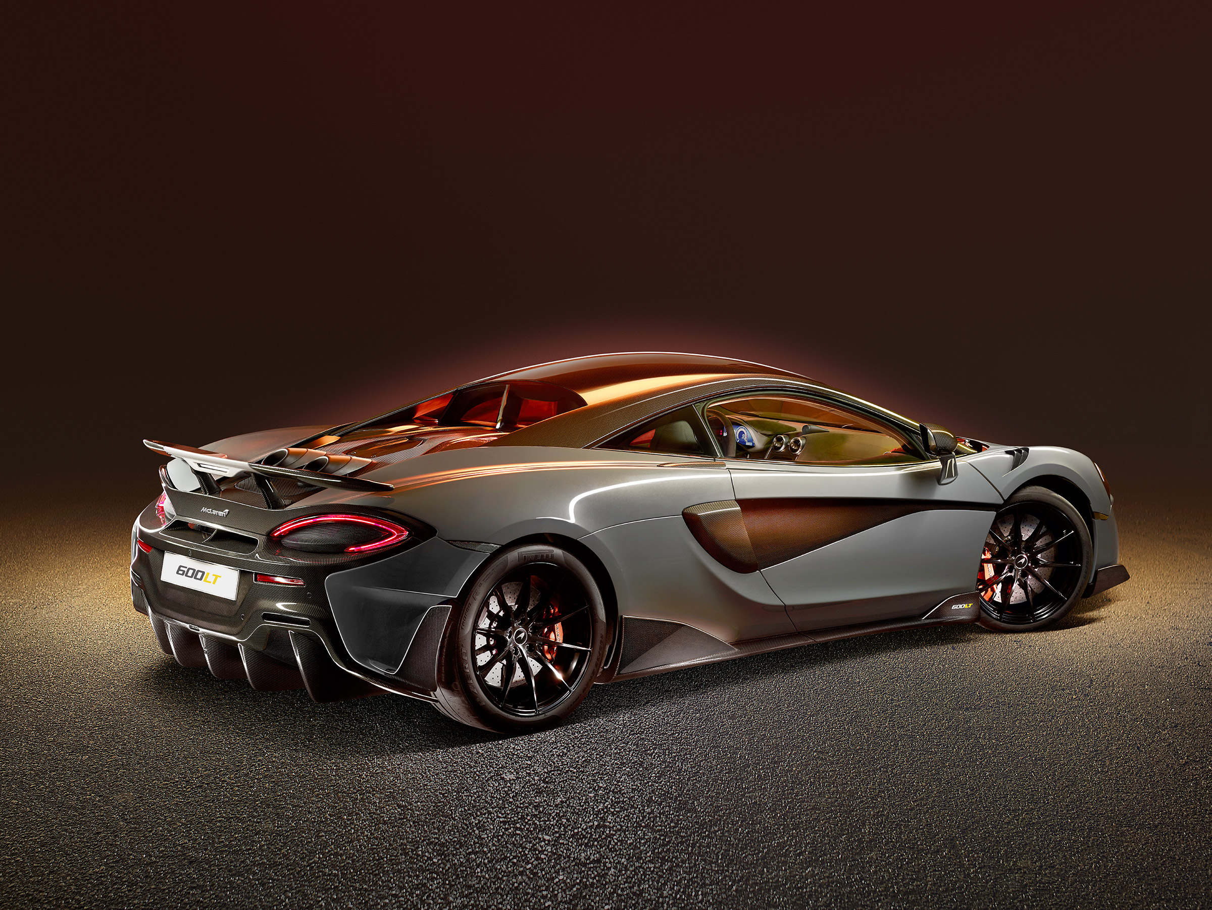 McLaren 600LT revealed - rear quarter