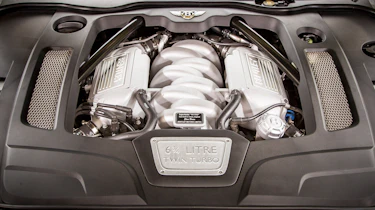 Bentley Mulsanne Speed - engine bay