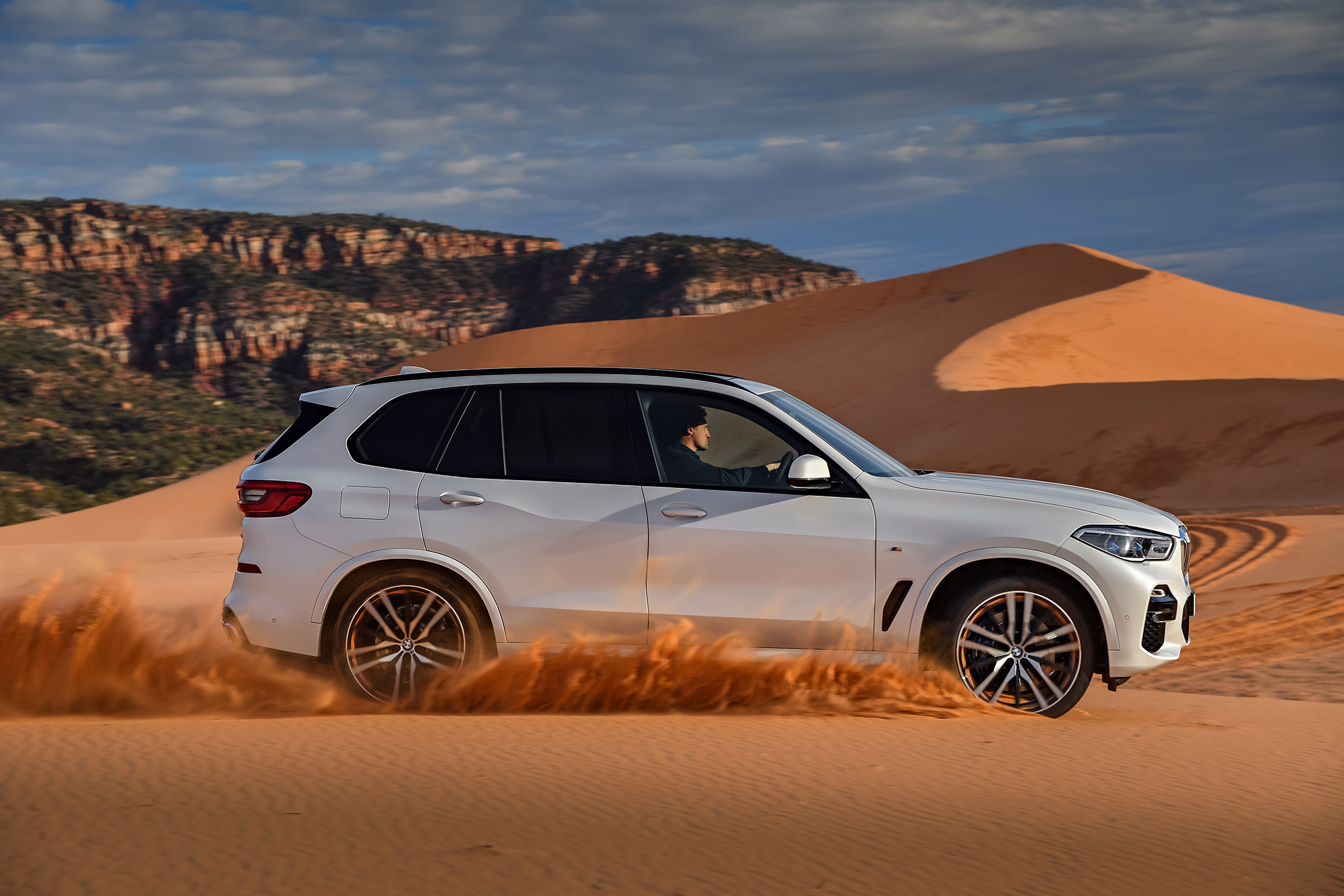2018 BMW X5 - profile