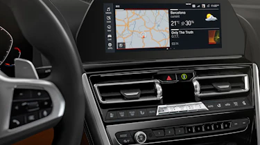 BMW M850i revealed - dash
