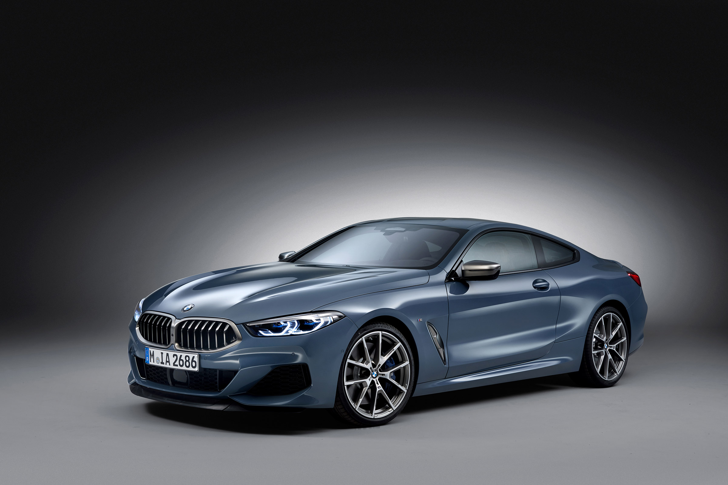 BMW M850i revealed - studio