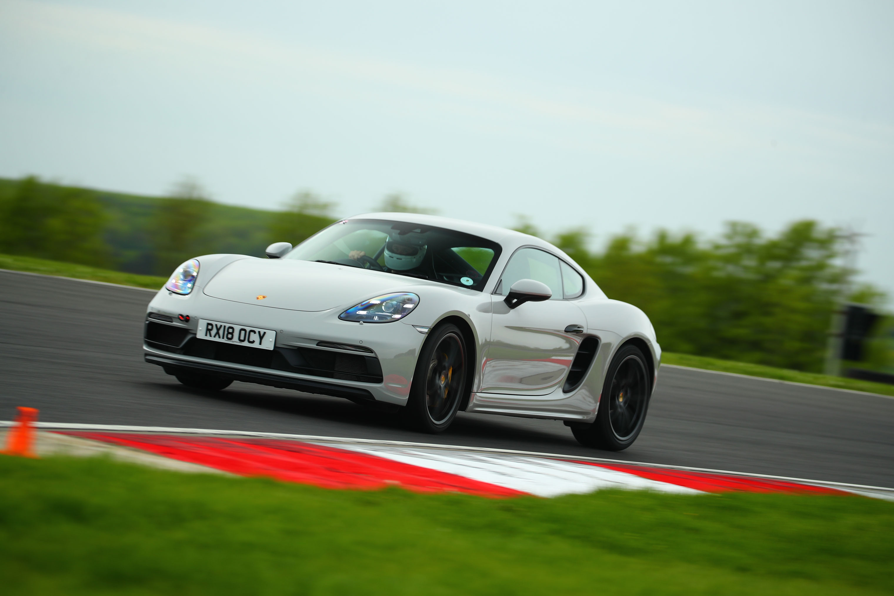 Porsche 718 Cayman GTS - Front