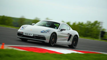 Porsche 718 Cayman GTS - Front