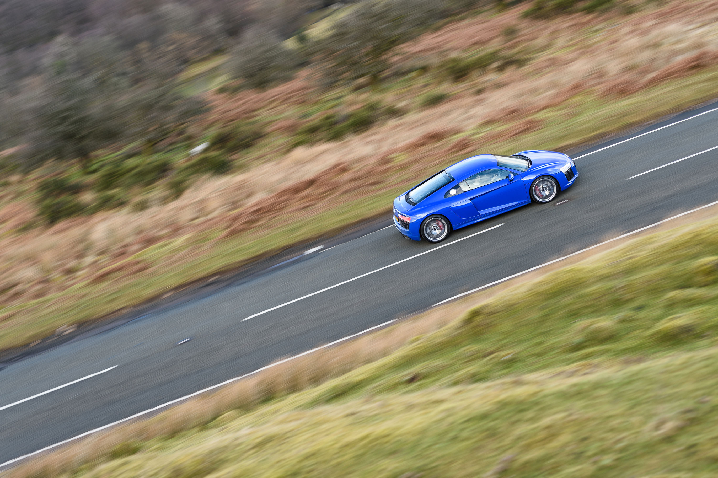 Audi R8 V10 RWS - Side