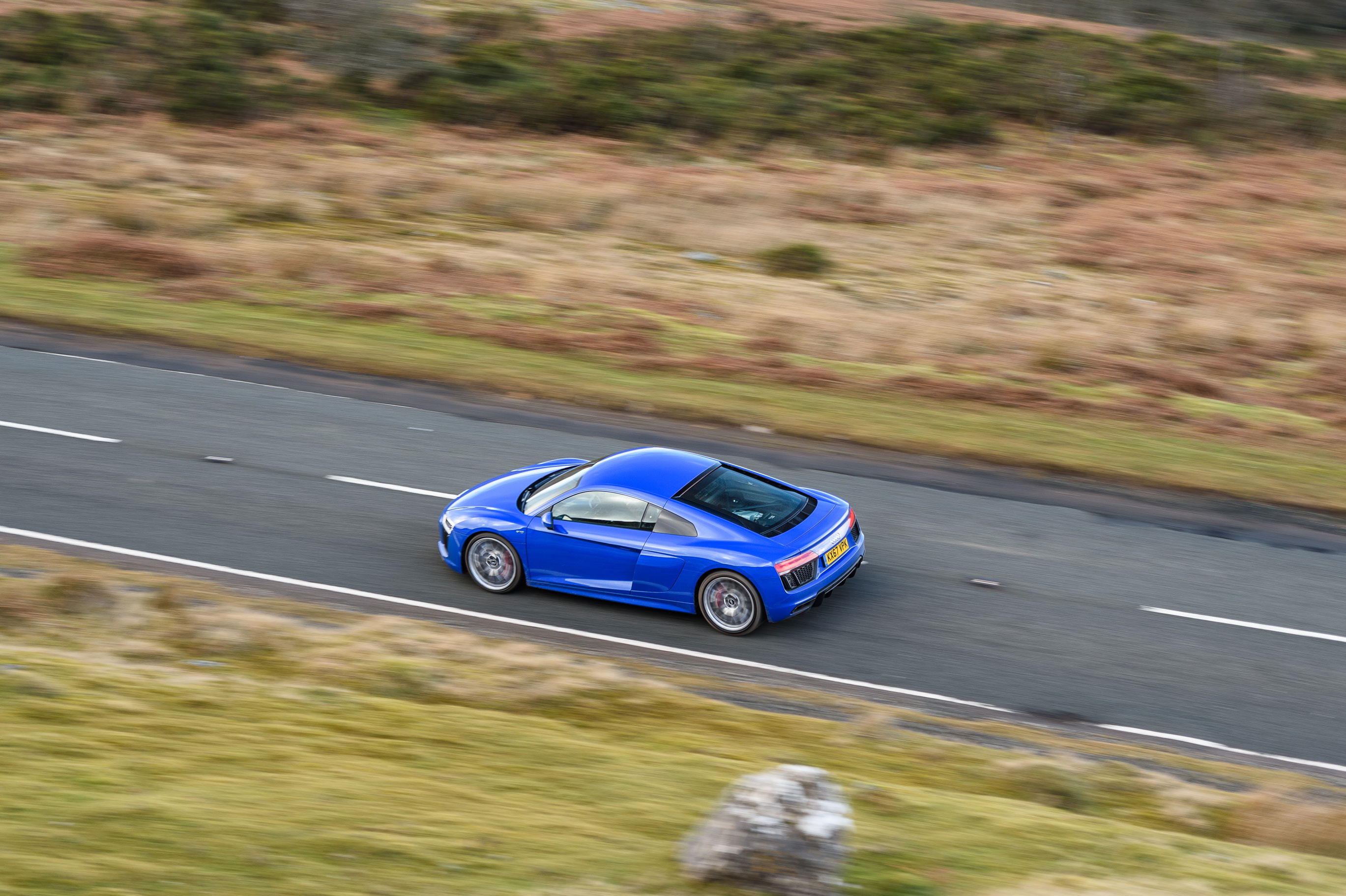 Audi R8 V10 RWS - Side
