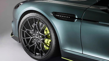 Aston Martin Rapide AMR studio - wheels