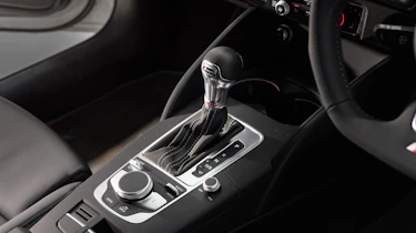 Revo Audi S3 Sportback - Gear selector