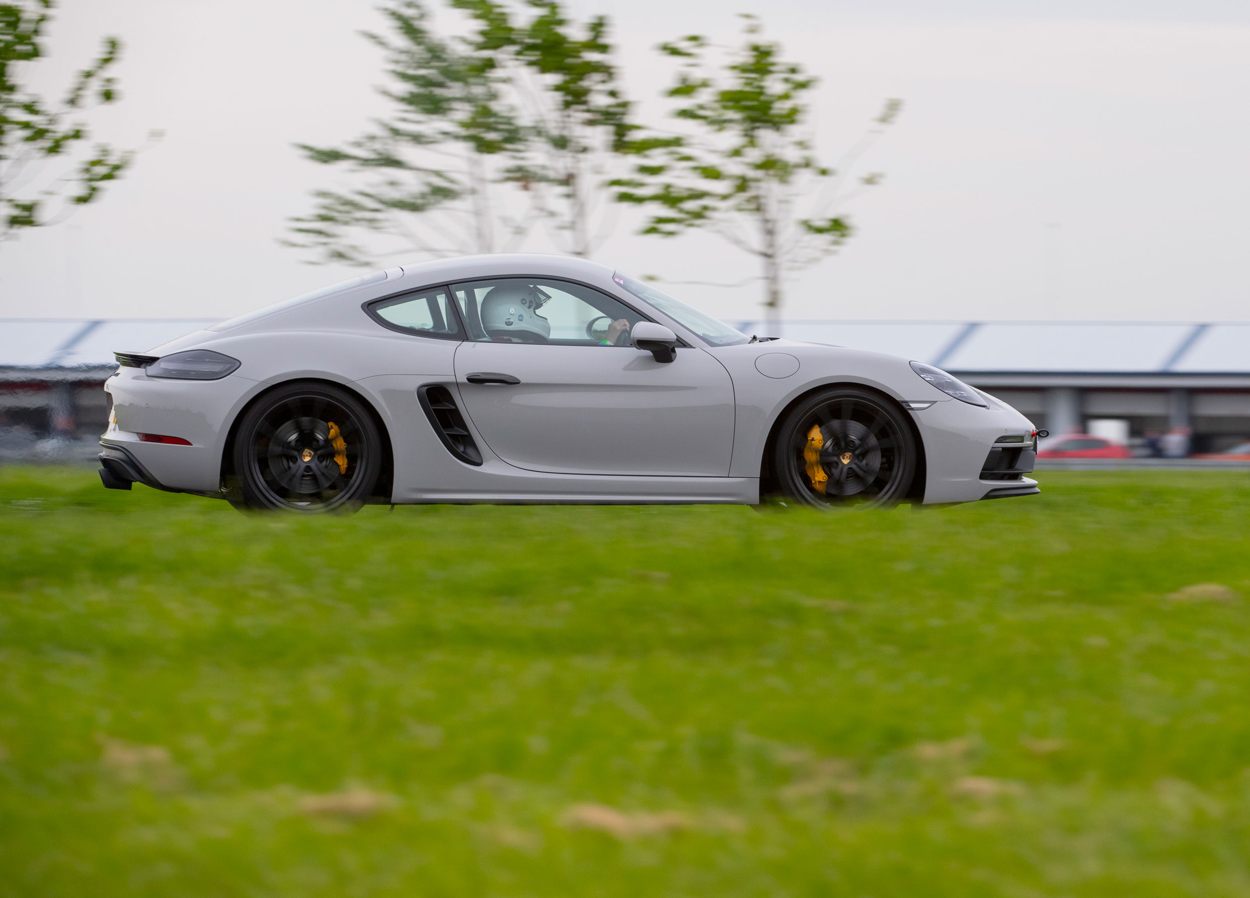 Porsche 718 Cayman GTS - Profile