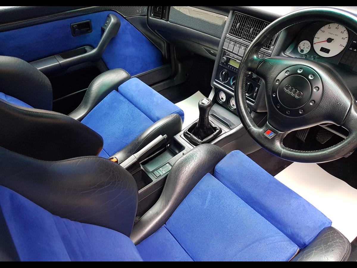 Audi RS2