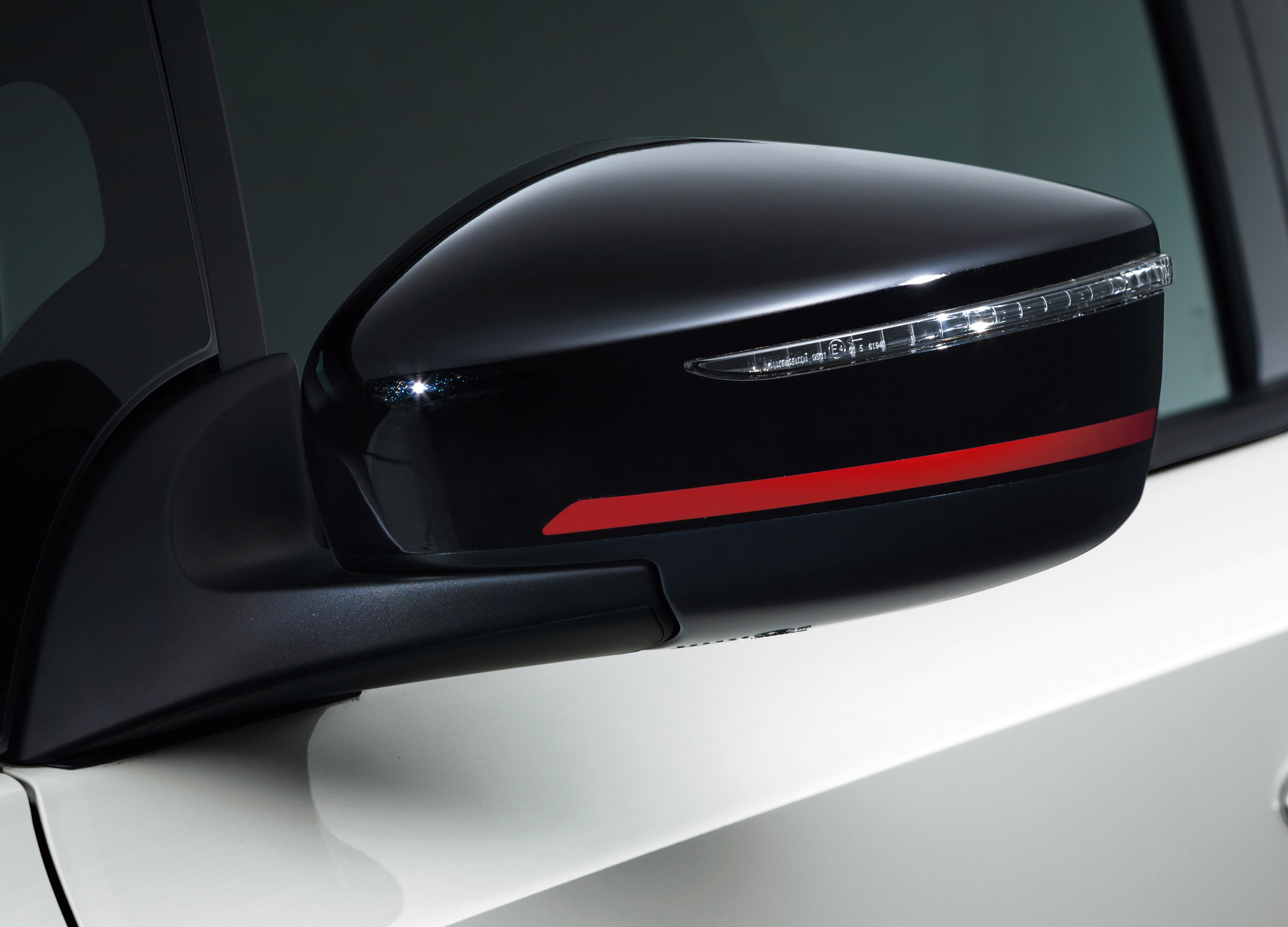 Nissan Leaf Nismo door mirror