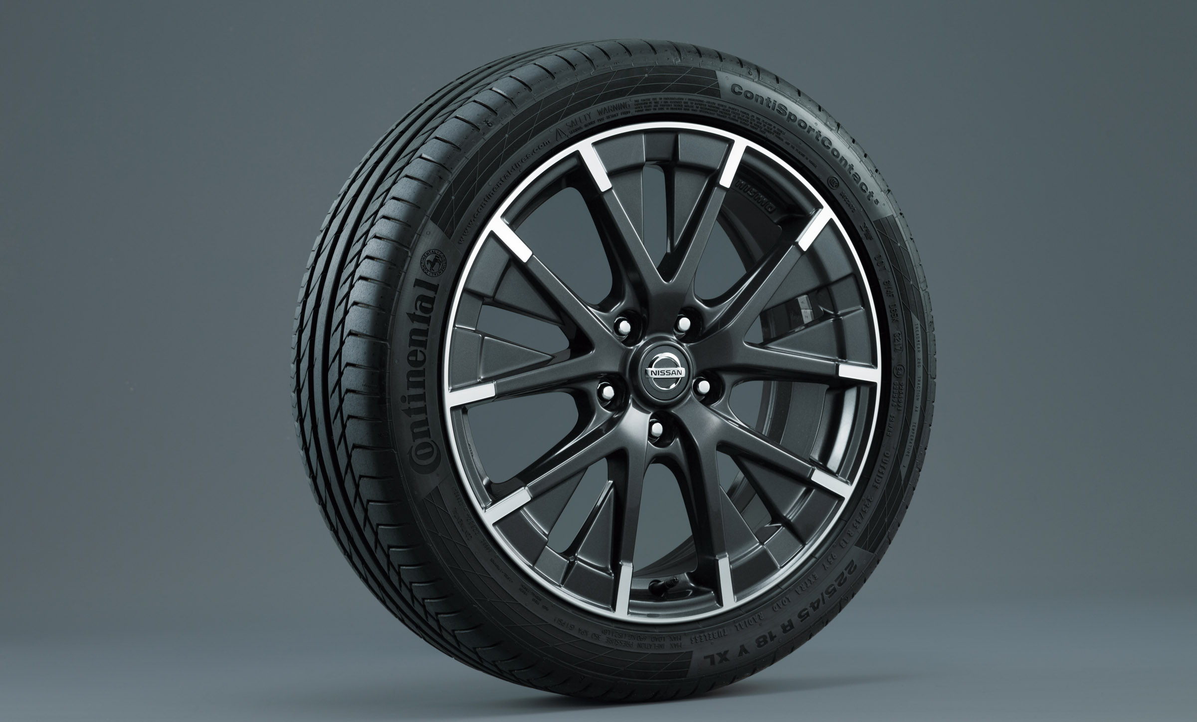 Nissan Leaf Nismo wheel