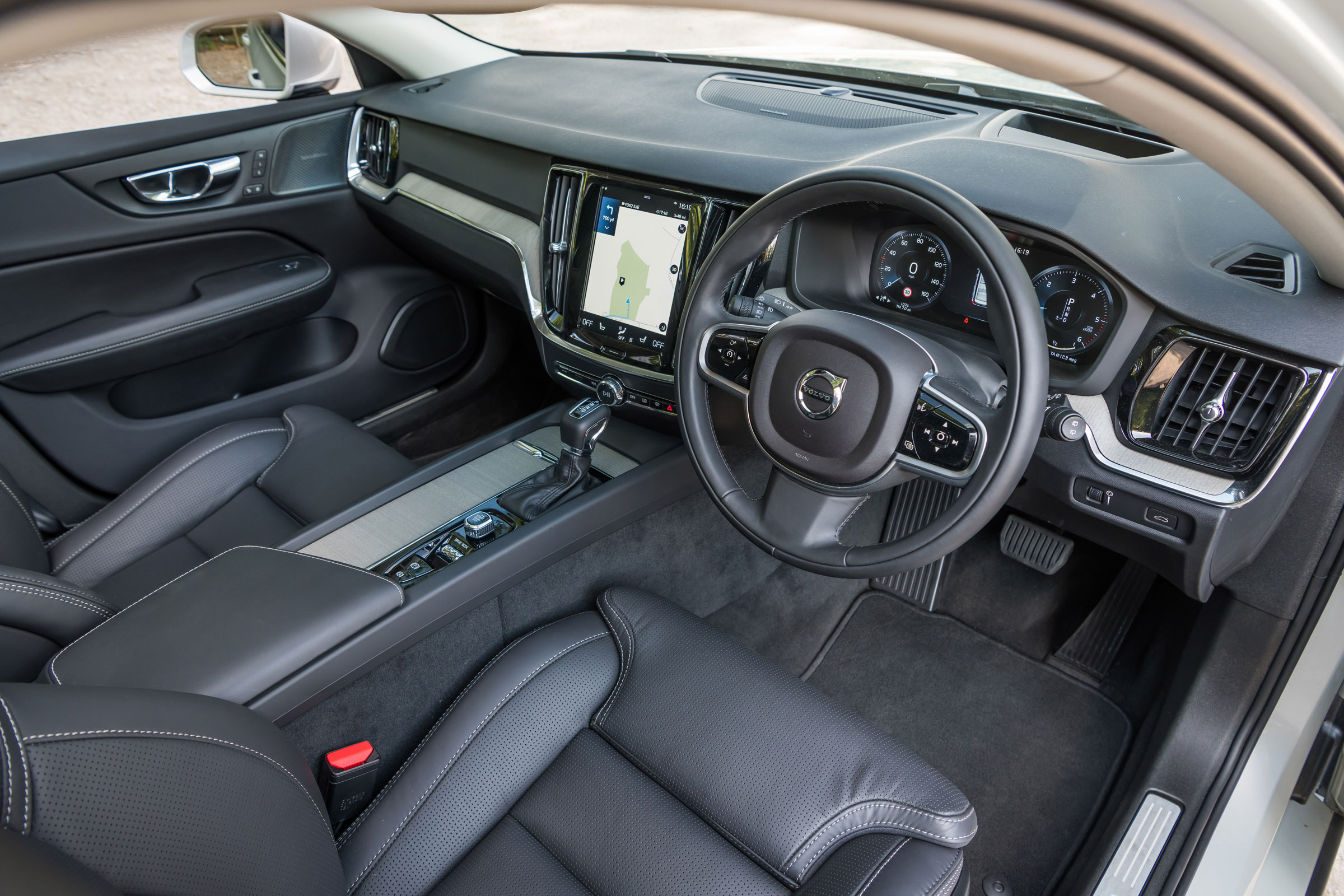 Volvo V60 interior