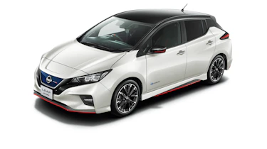 Nissan Leaf Nismo white with black roof