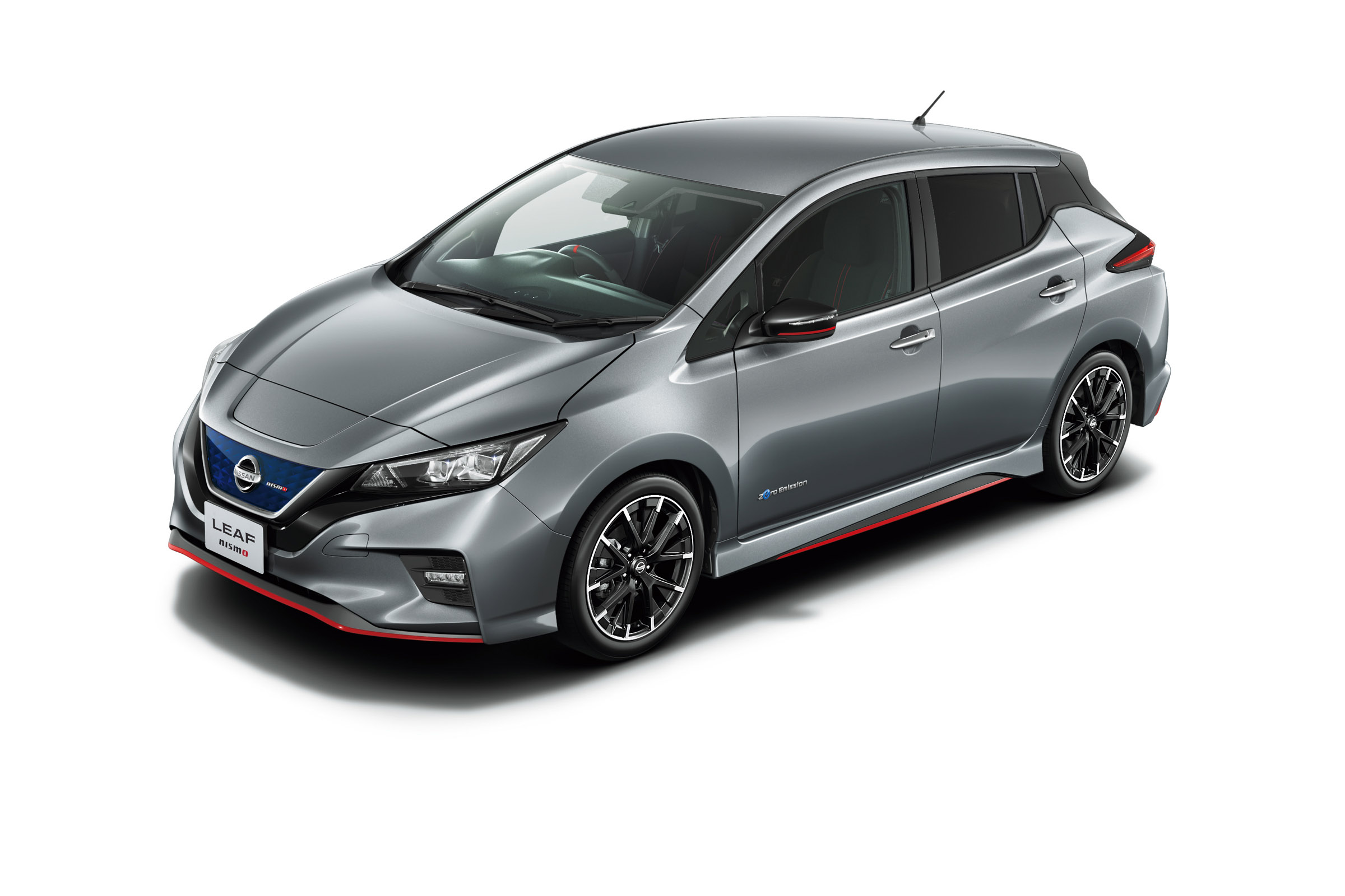 Nissan Leaf Nismo grey with body-colour roof