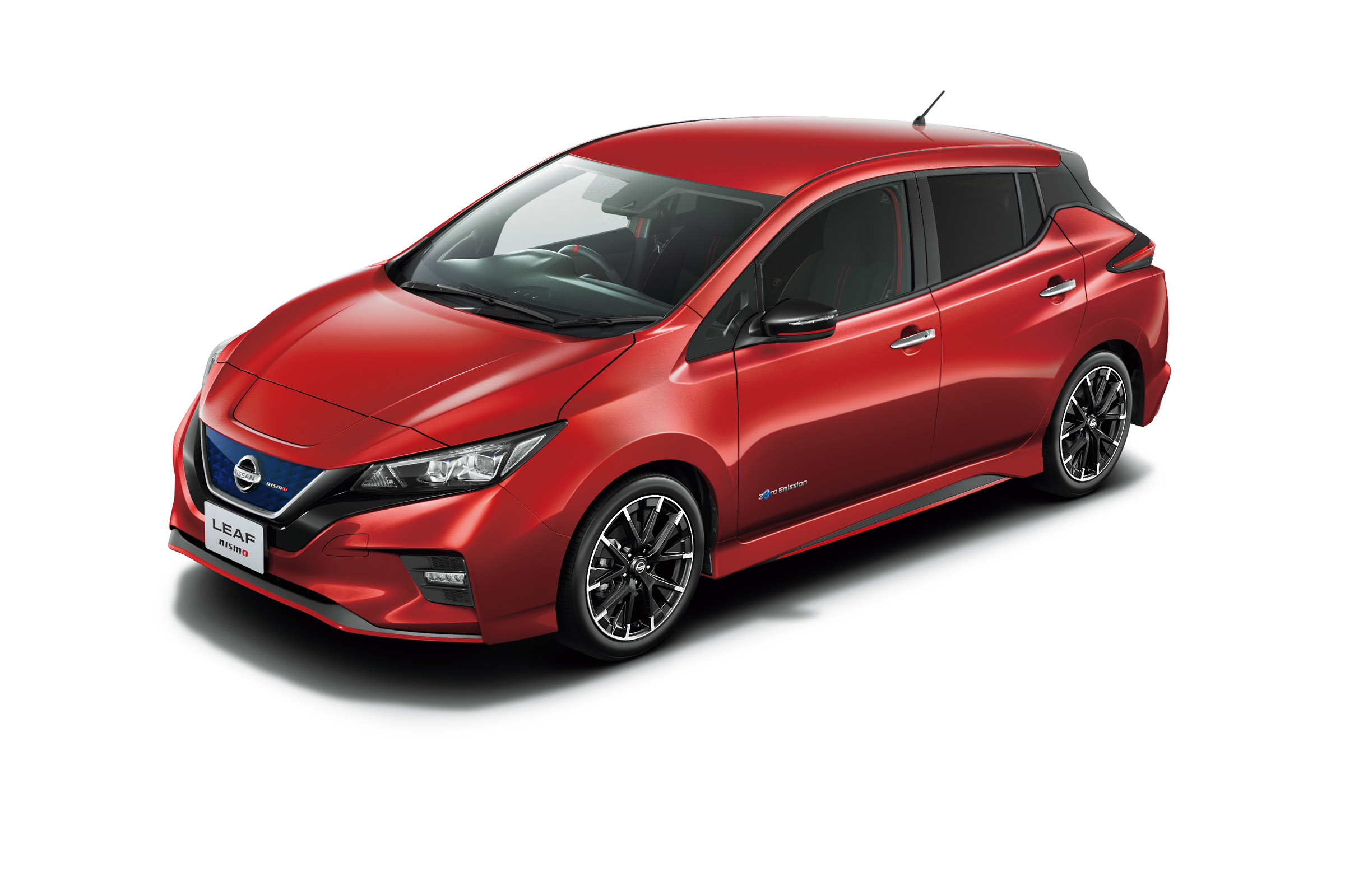 Nissan Leaf Nismo red with body-colour roof