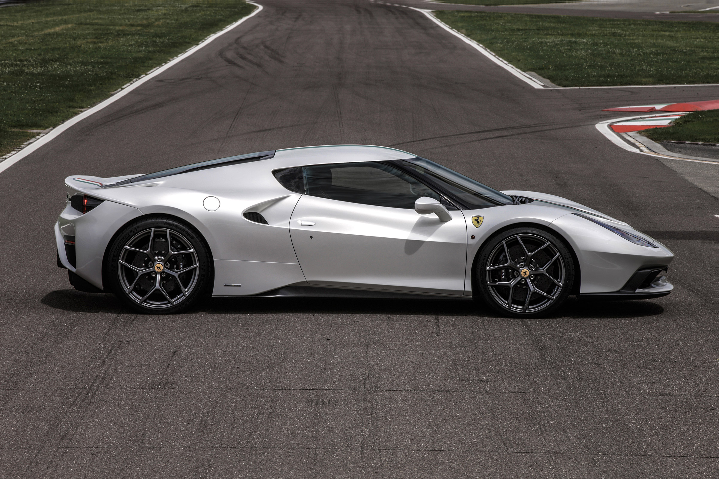 Ferrari 458MM - side