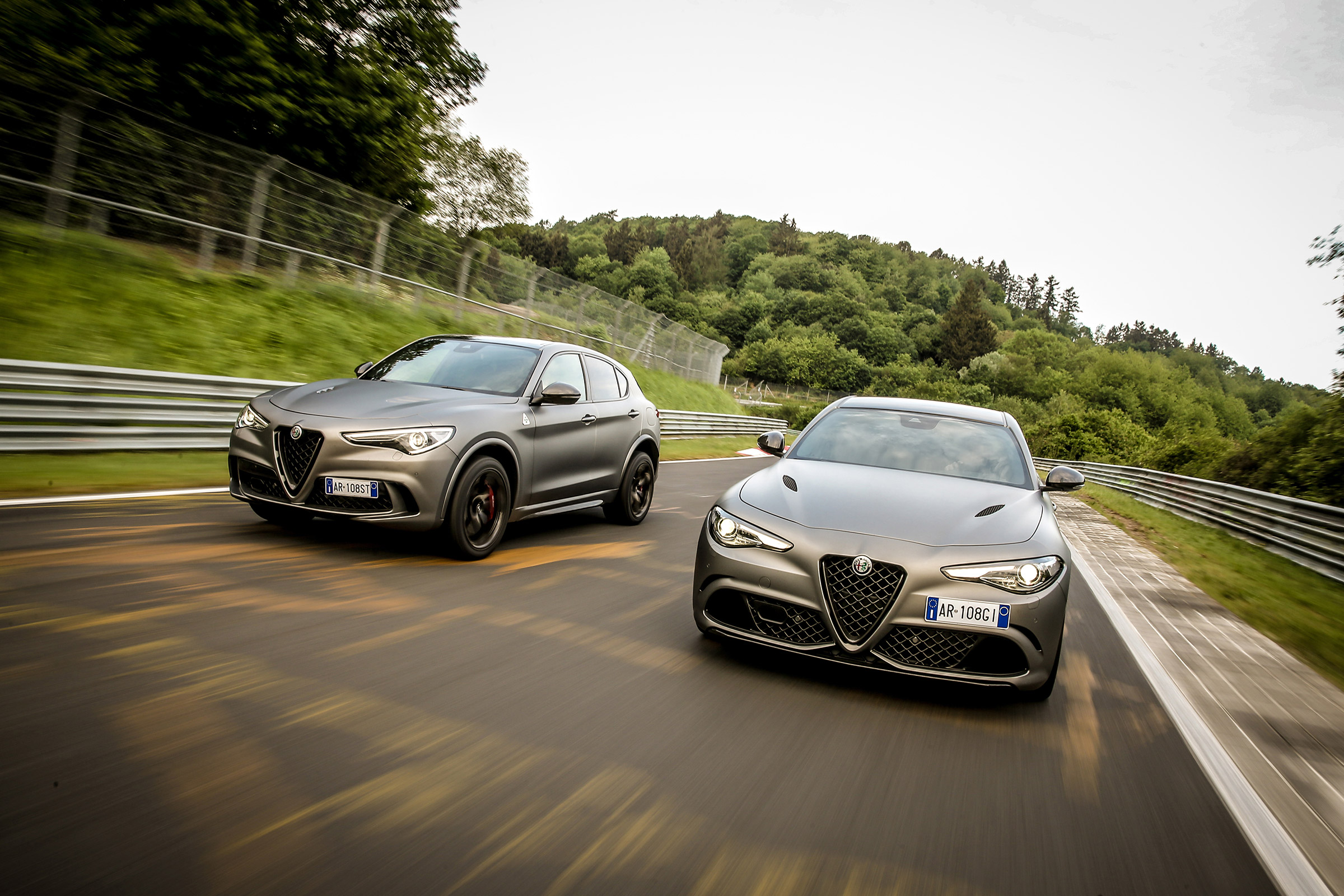 Alfa Romeo NRING Giulia - pair