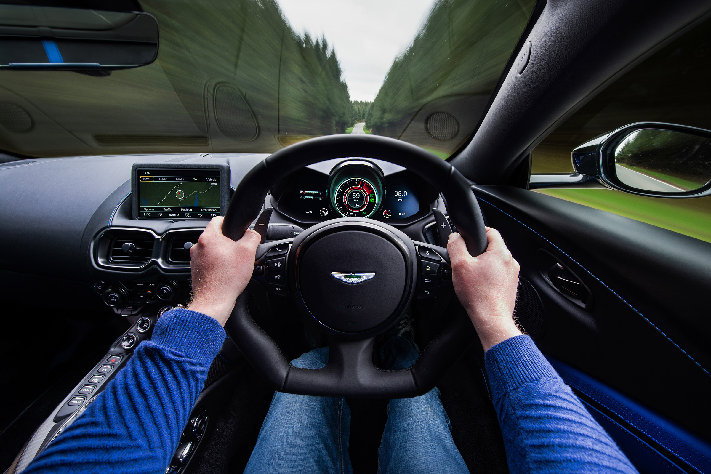 Aston Martin Vantage UK - wheel