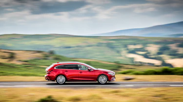 Mazda 6 MY18 review - side