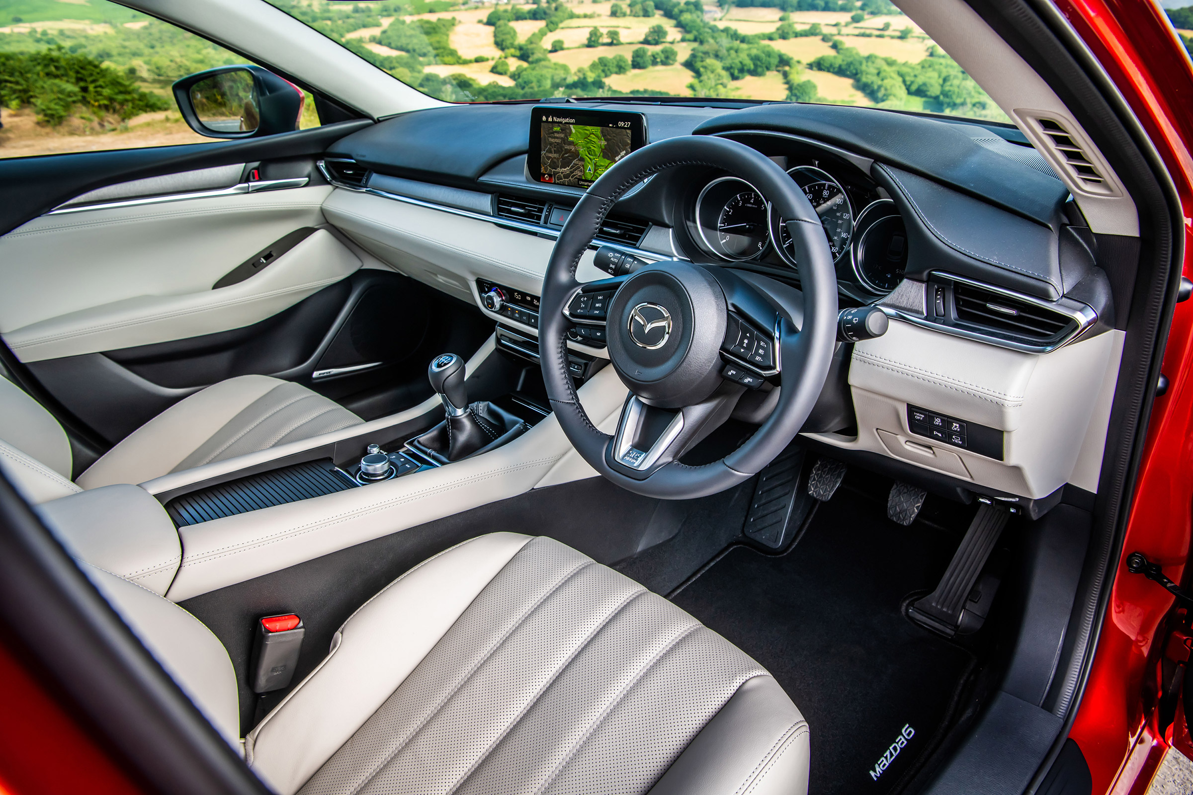 Mazda 6 MY18 review - interior