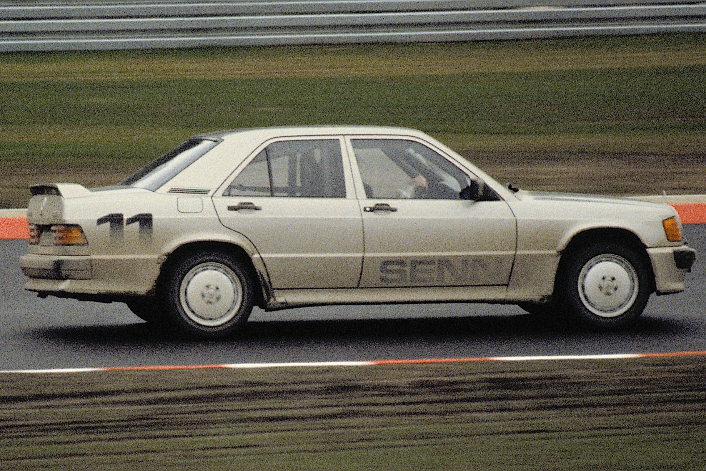Mercedes-Benz 190 Cossie - 