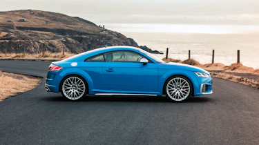 Audi TTS – side