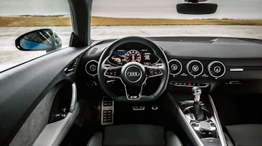 Audi TTS – interior