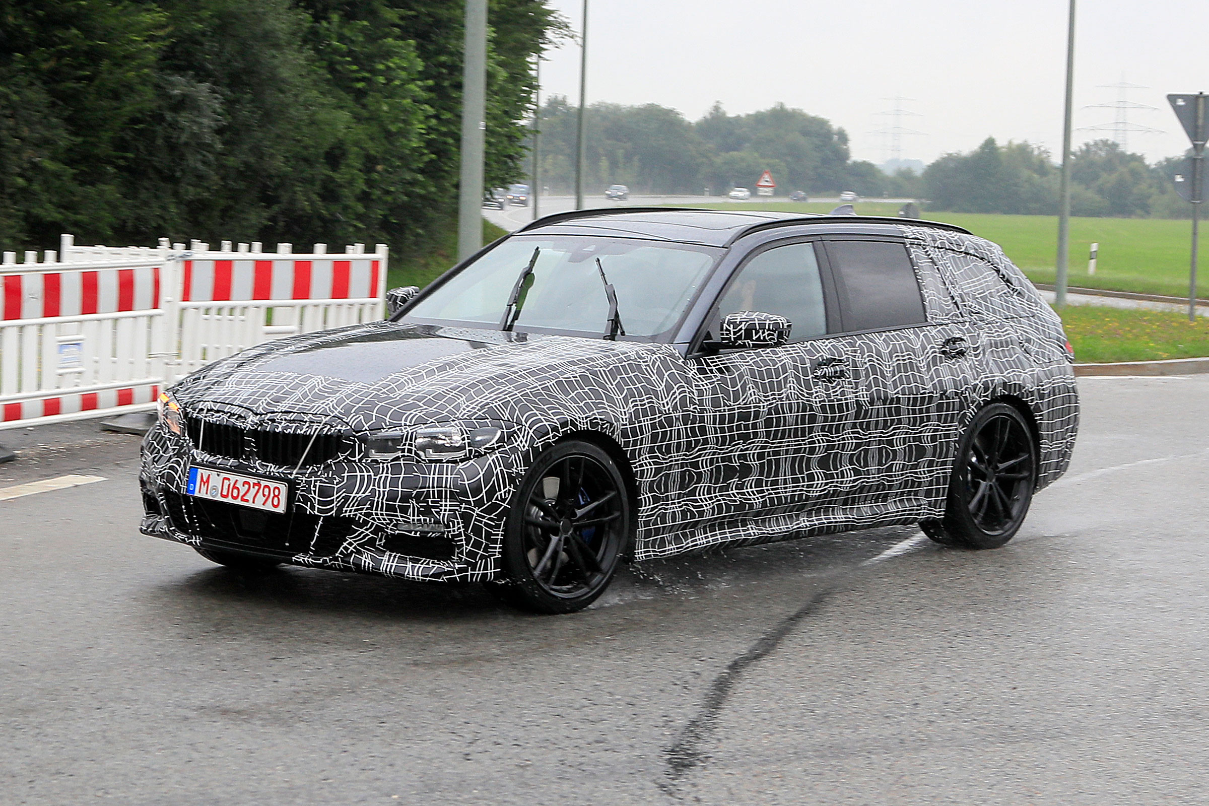 BMW 3-Series Touring – front quarter