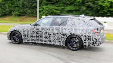 BMW 3-Series Touring – side