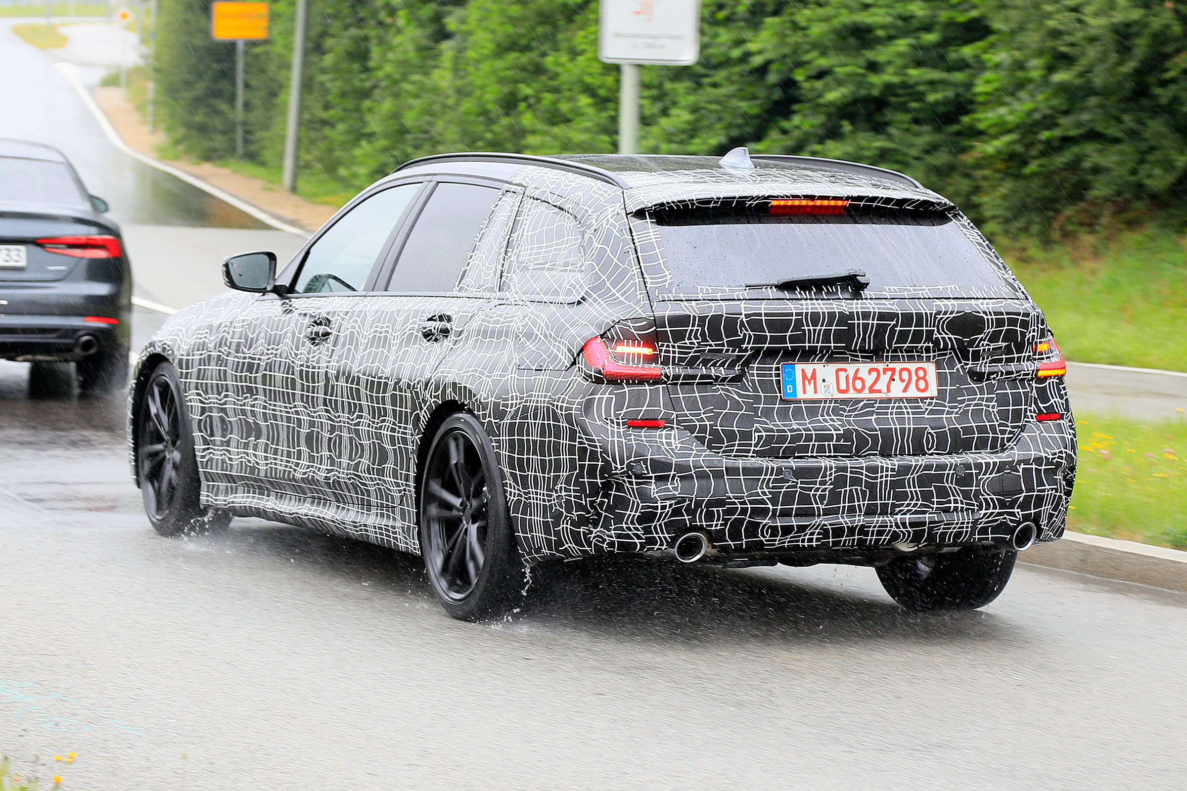 BMW 3-Series Touring – rear quarter