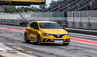Renault Sport Megane RS 300 Trophy - front