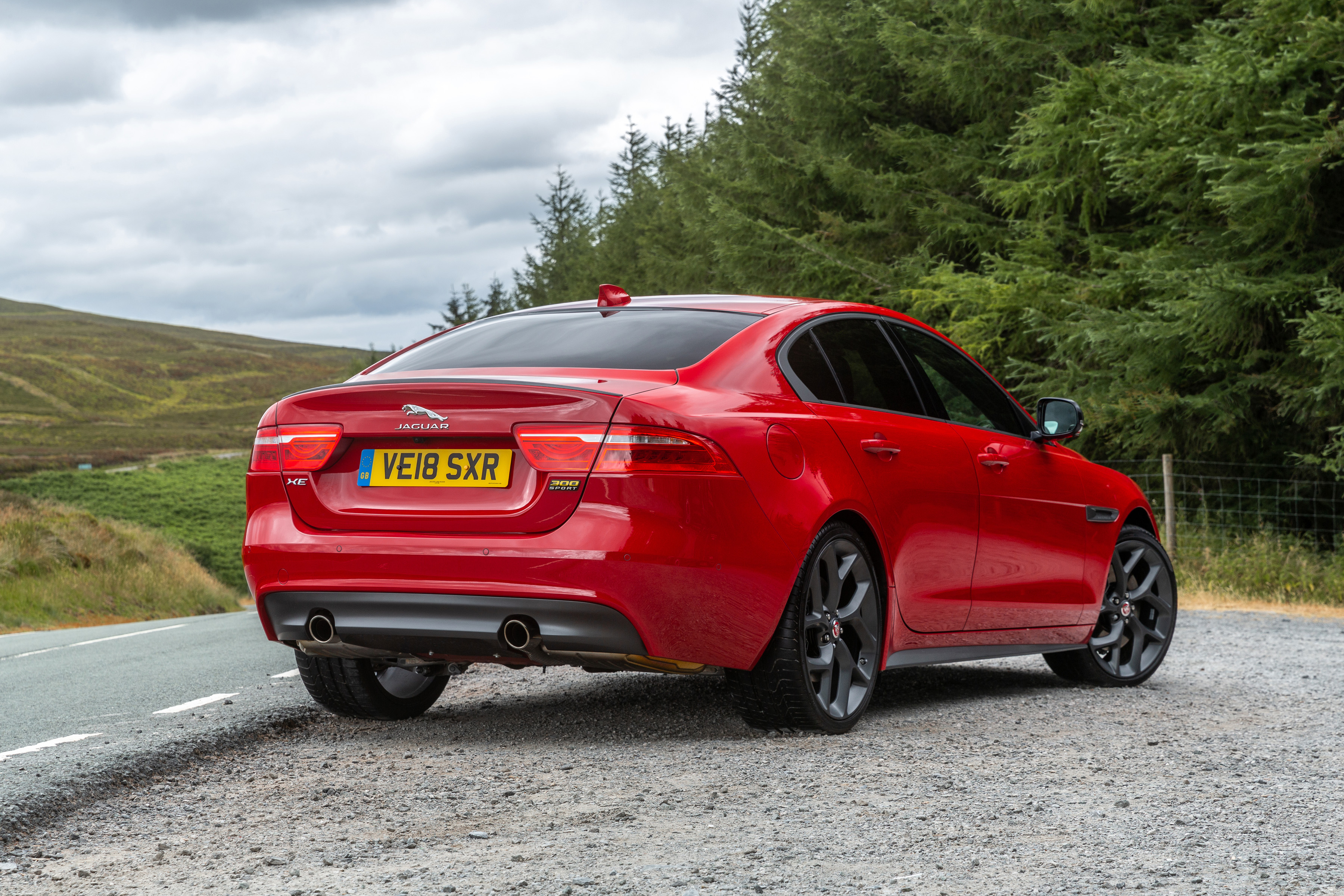 Jaguar XE 300 Sport - rear