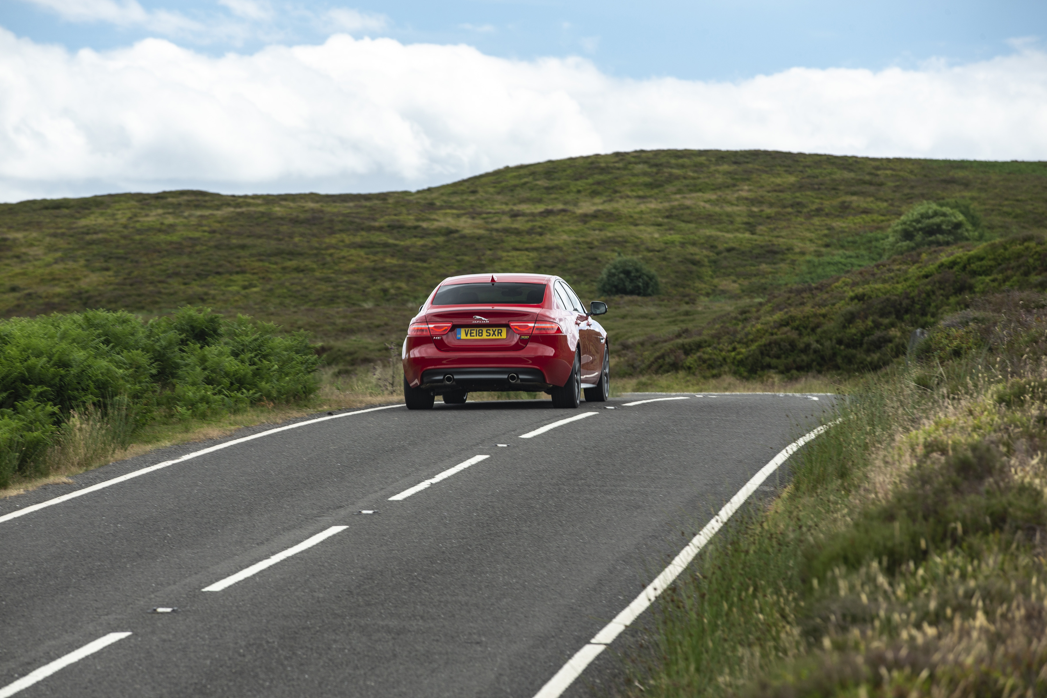 Jaguar XE 300 Sport - rear