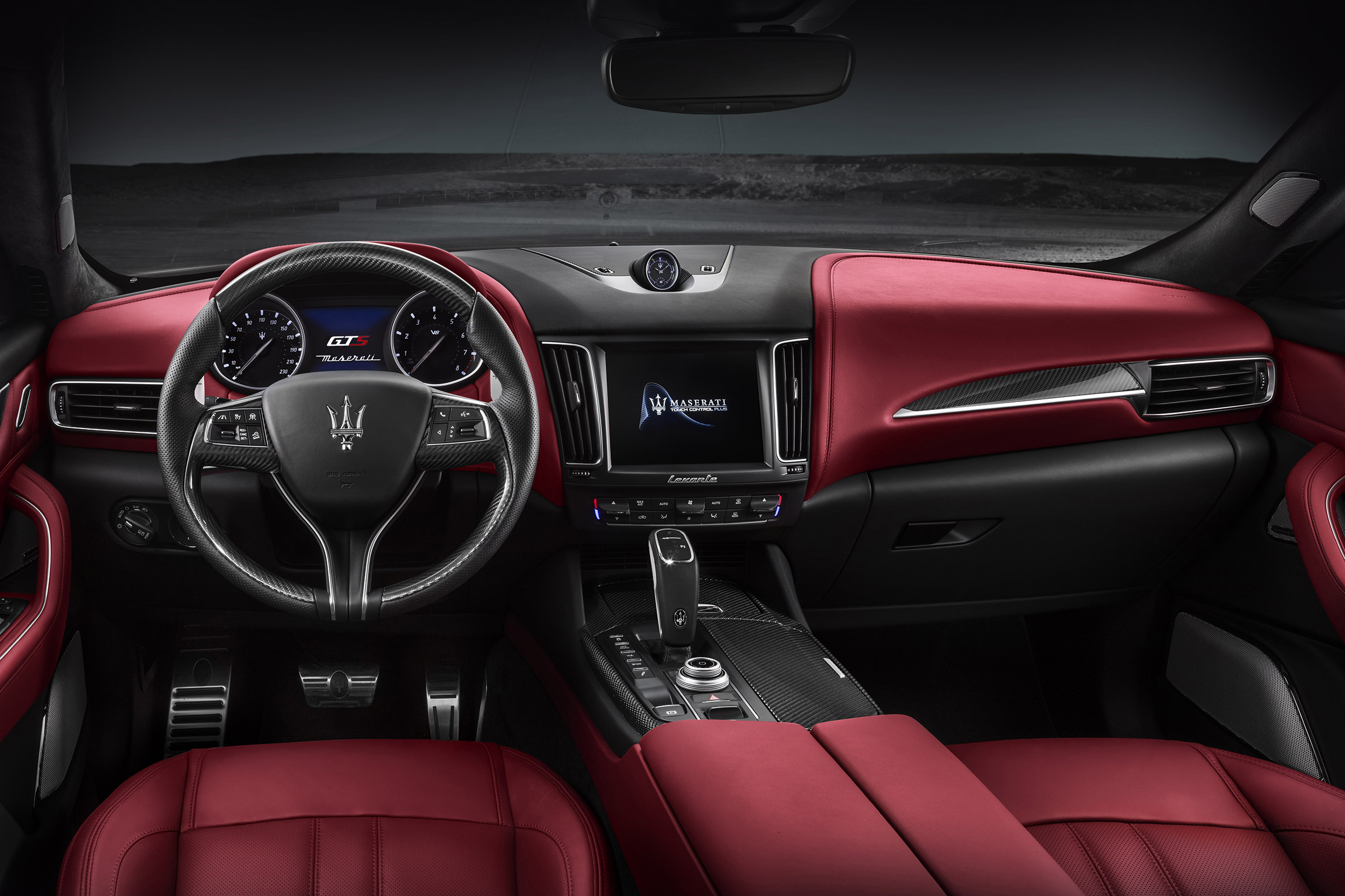 Maserati Levante GTS - dash