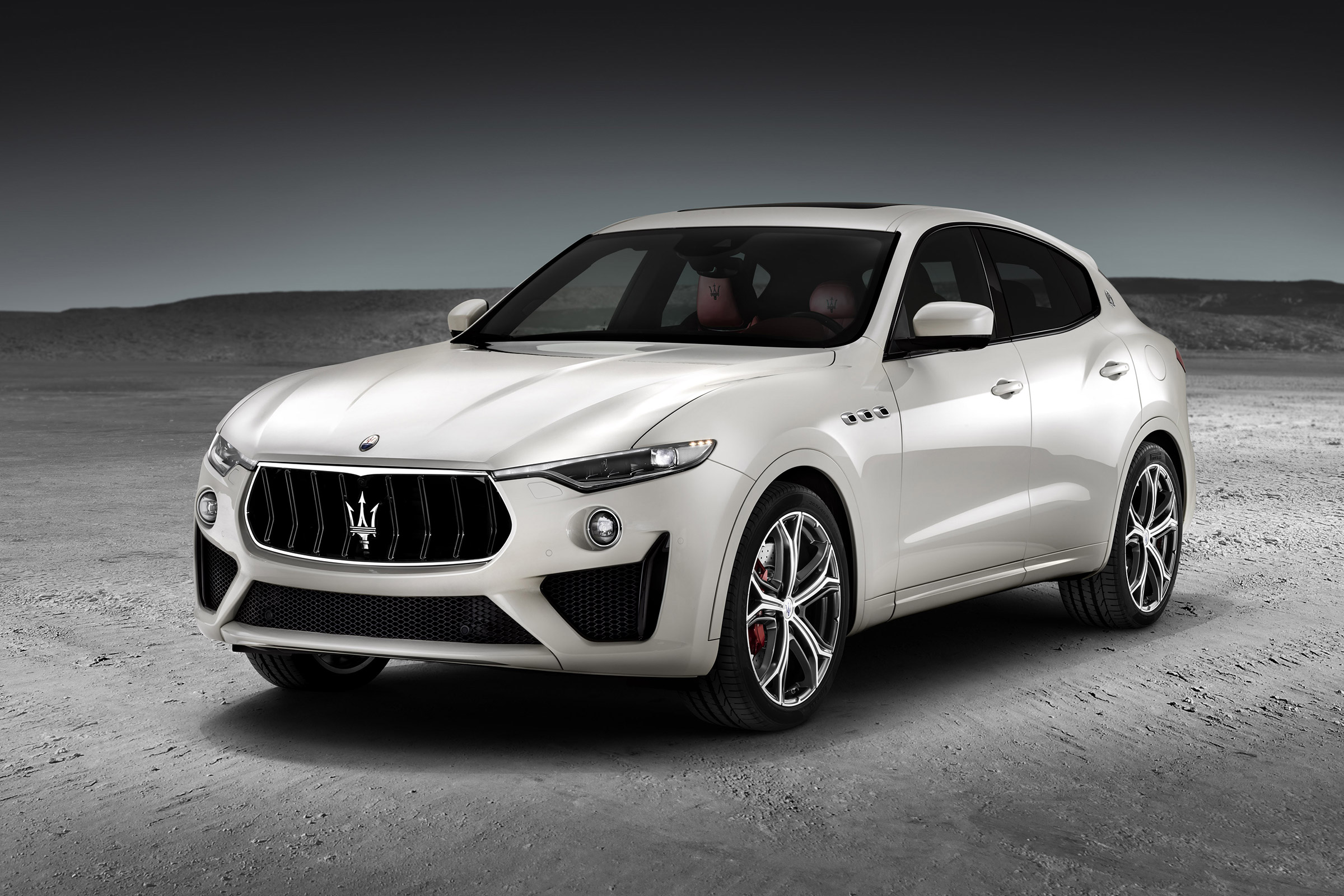 Maserati Levante GTS - front quarter