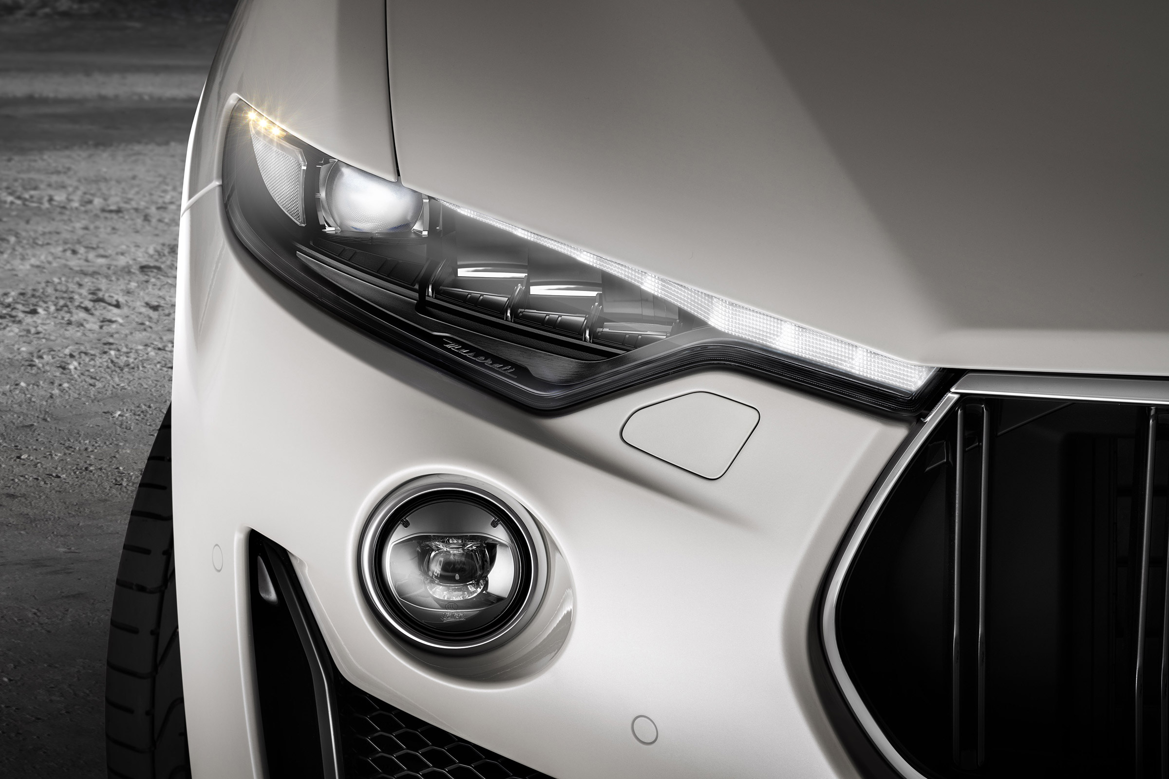 Maserati Levante GTS - lights