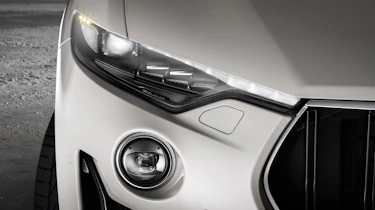 Maserati Levante GTS - lights