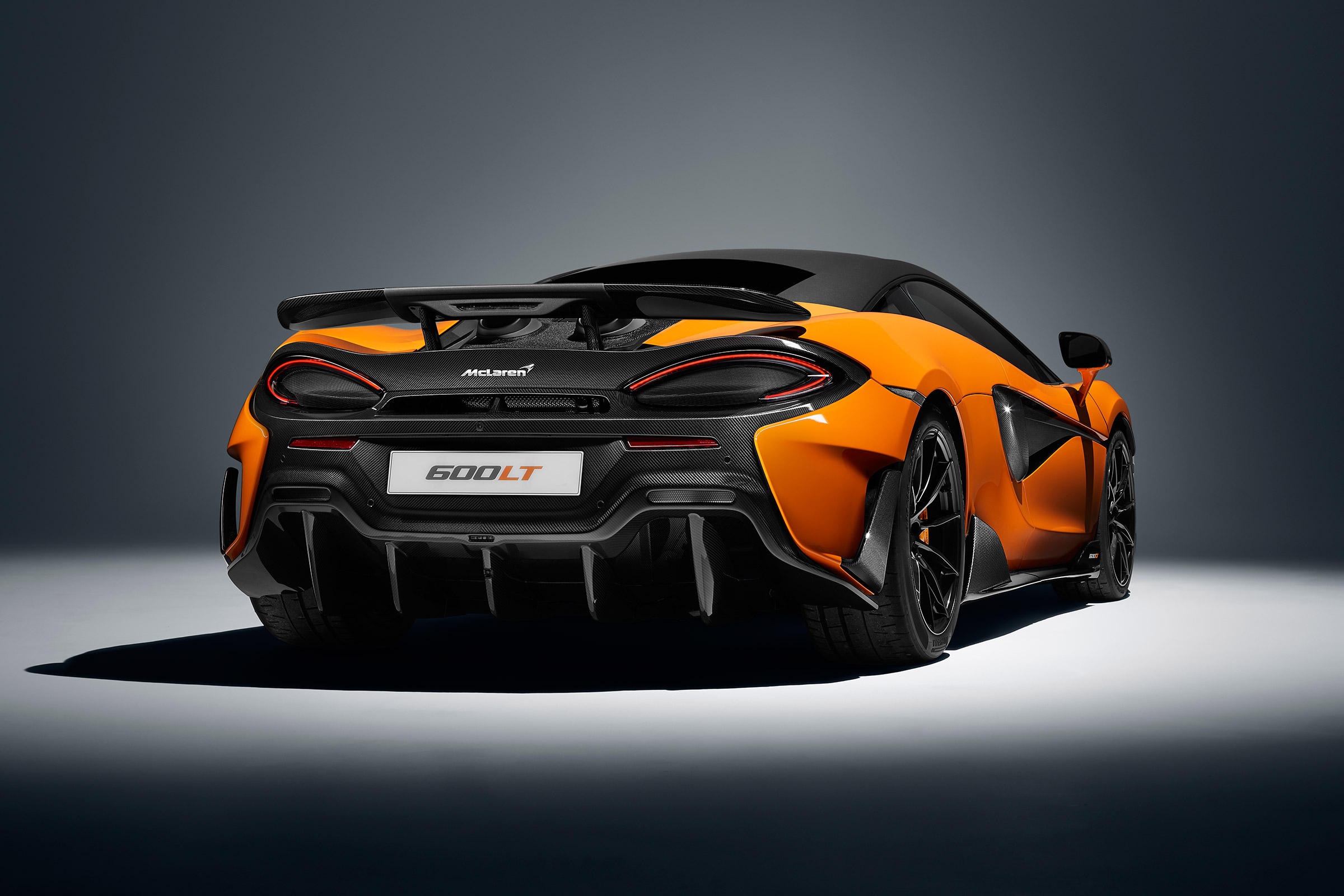 McLaren 600LT full specs - rear