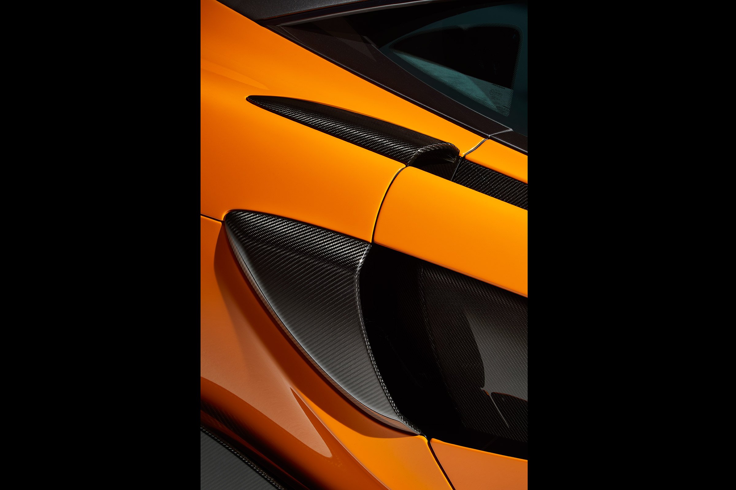 McLaren 600LT full specs - vents]