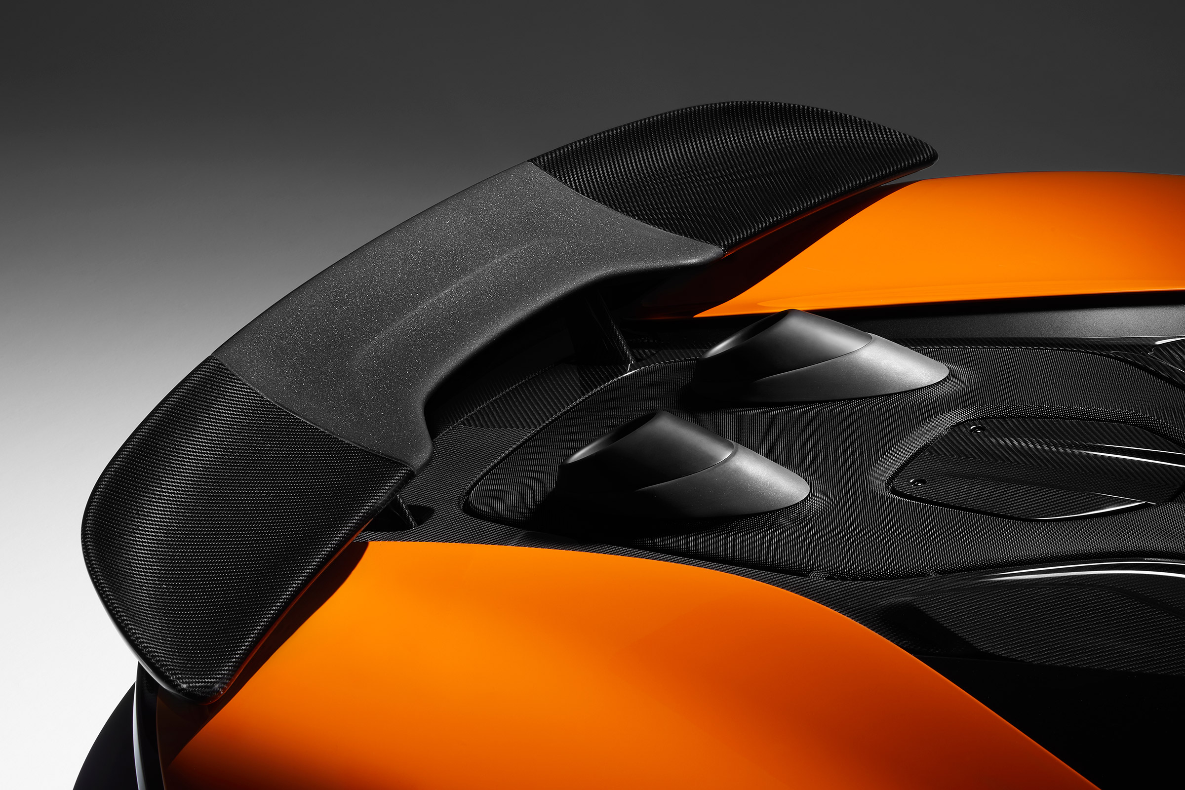McLaren 600LT full specs - wing